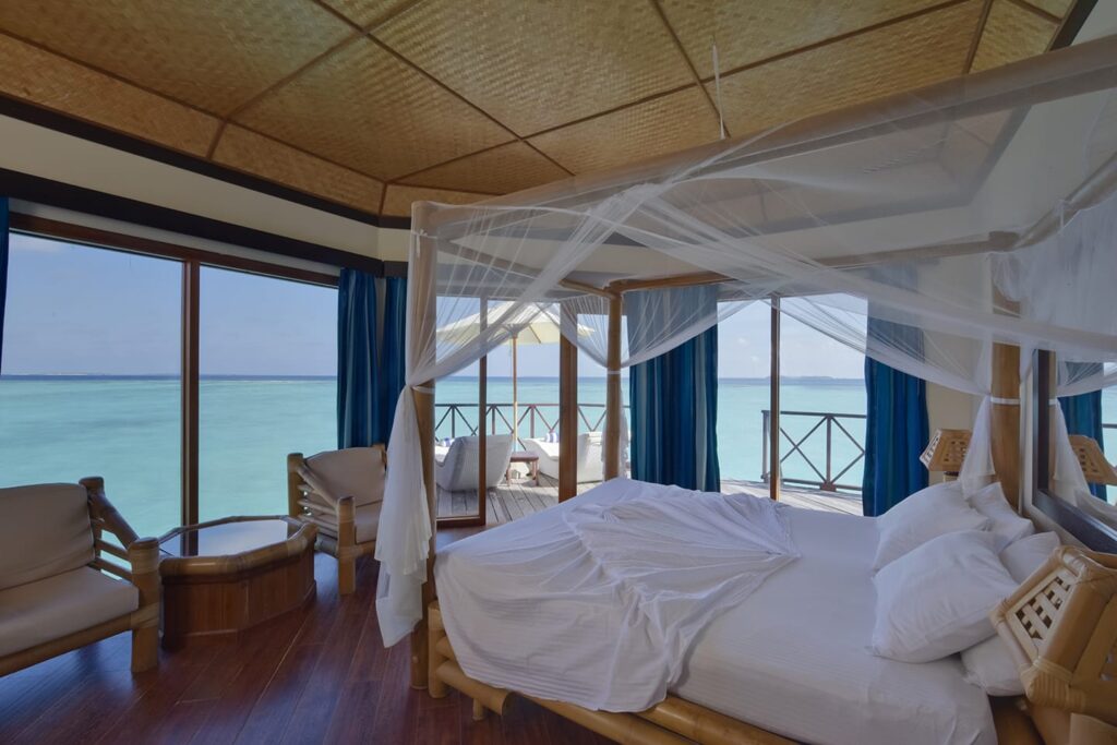 Thulhagiri Island Resort Water bungalow