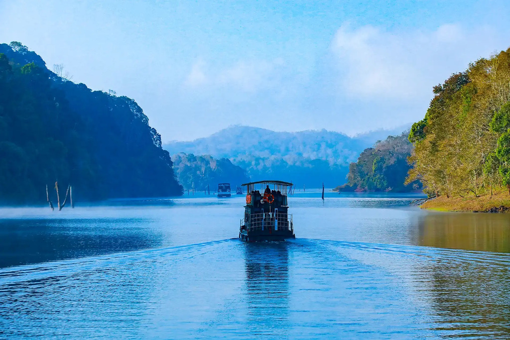 boating-in-thekkady